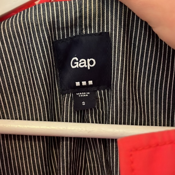 Gap Red Cotton Light weight Jacket - Picture 2 of 5